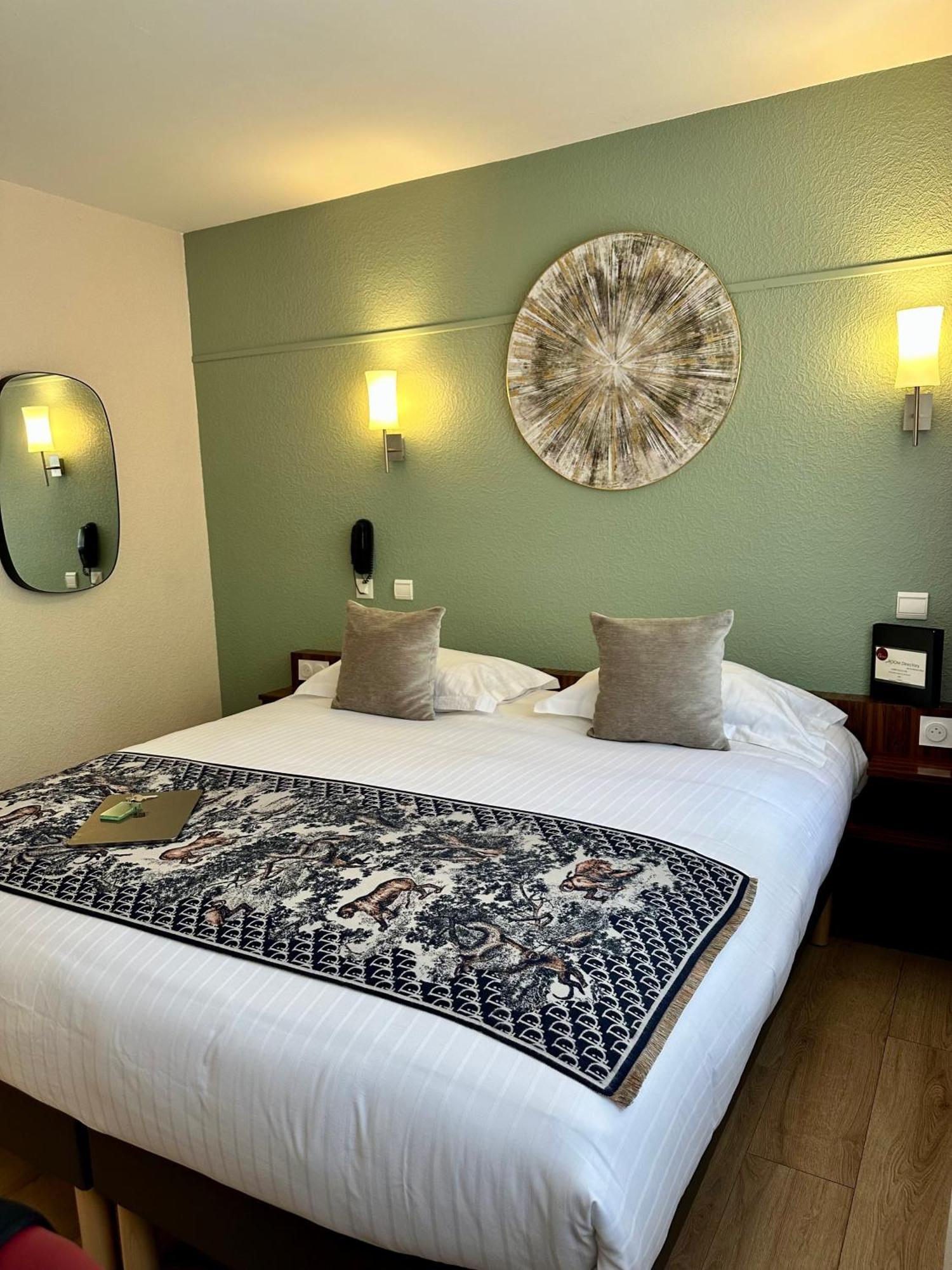 Hotel Brun Saint-Lattier Eksteriør bilde